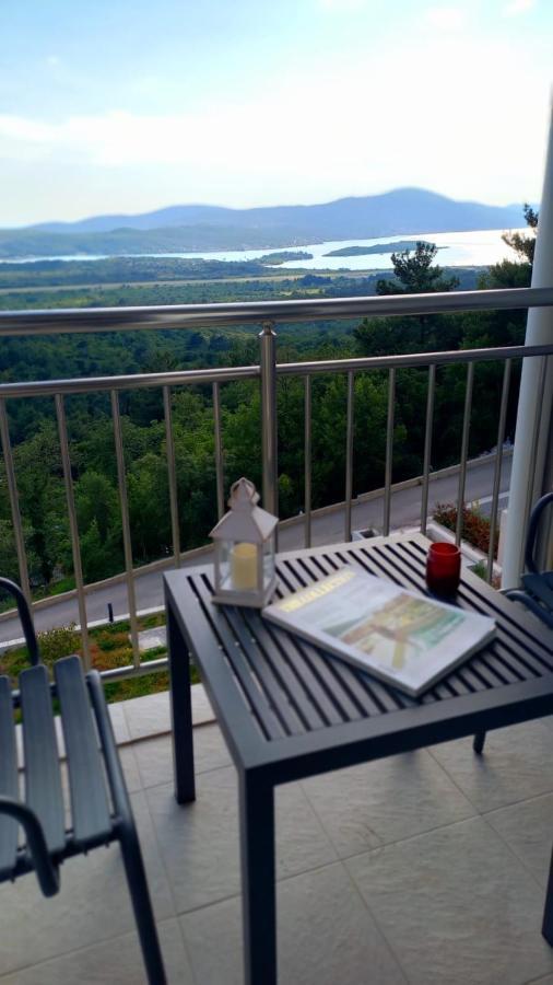 Kavač Cozy Apartments With Pool And Splendid Seaview المظهر الخارجي الصورة